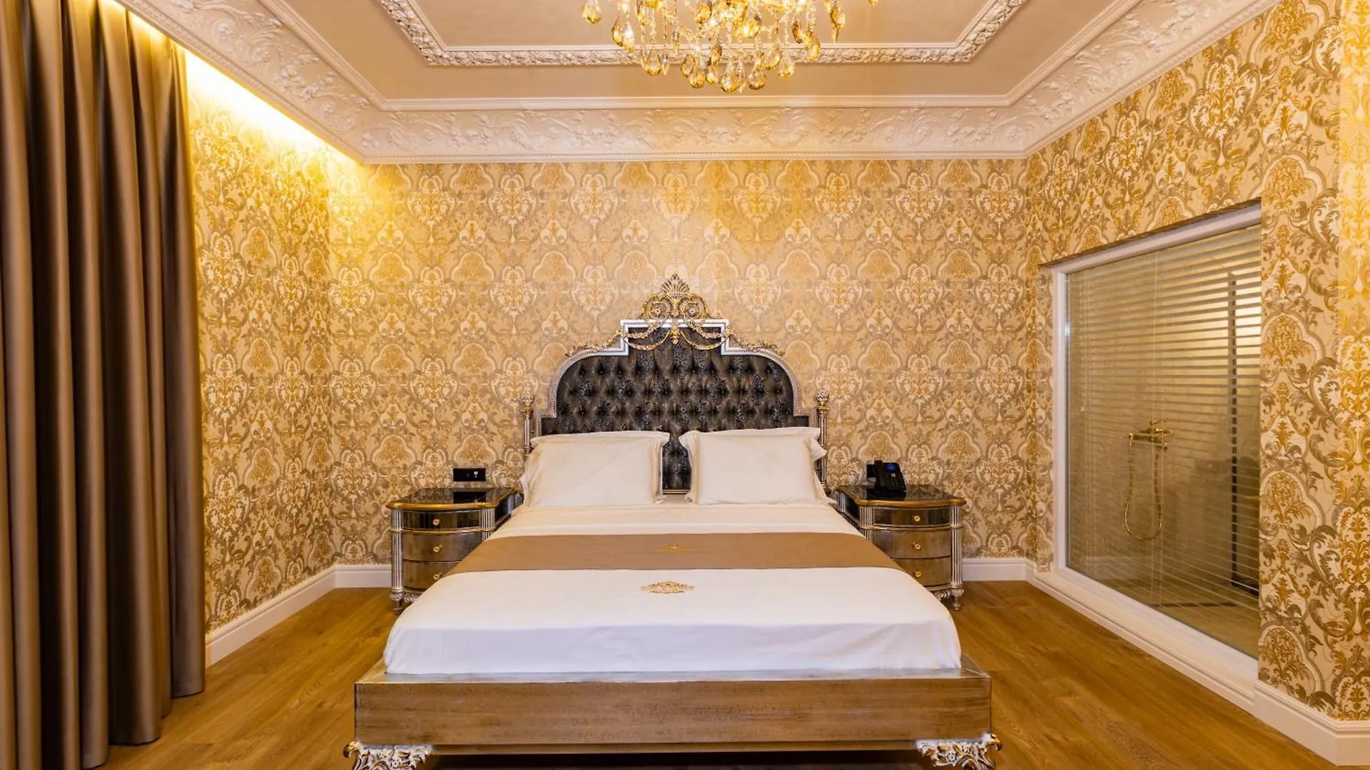 Szálloda King & Queen Palace Fier